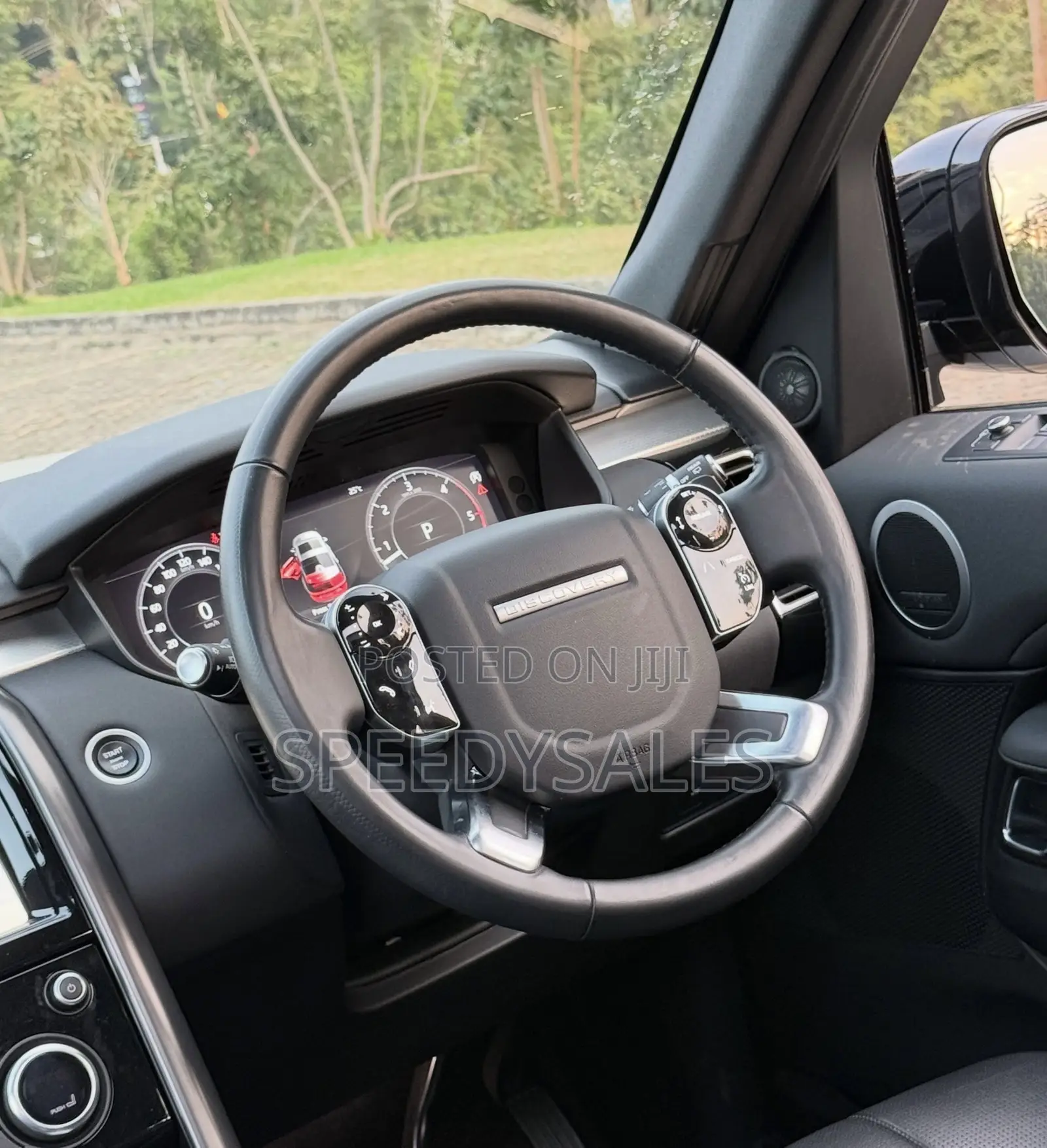 Land Rover Discovery 2019 White