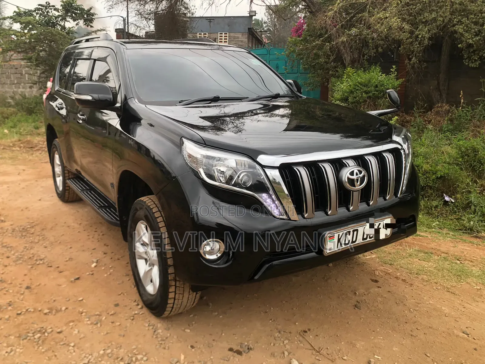Toyota Land Cruiser Prado 2.7 i 2011 Black