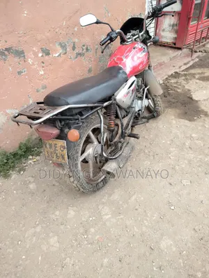 Bajaj Boxer 2016 Red