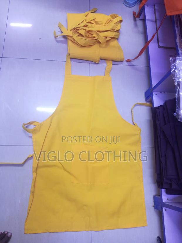 Heavy Yellow Events Aprons - thumbnail 3