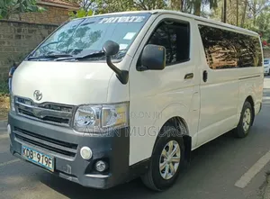 Toyota HiAce 2014 White