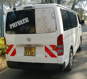 Toyota HiAce 2014 White