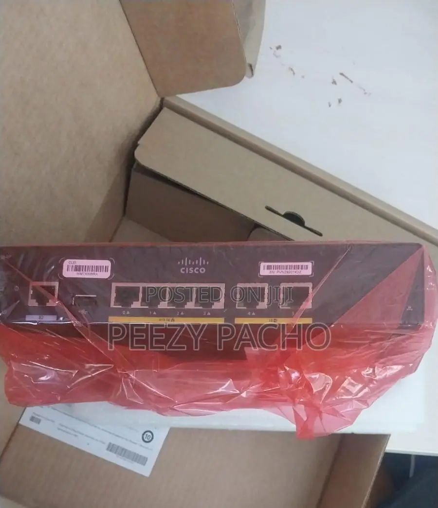 Cisco 921 Router