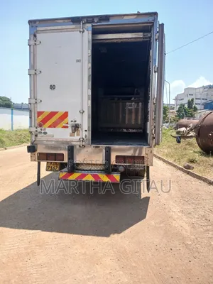 HINO 500 Lorry 2015 White