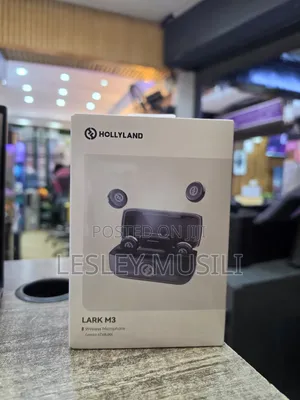 Hollyland LARK M3 Wireless Microphone — 4TX + 2RX