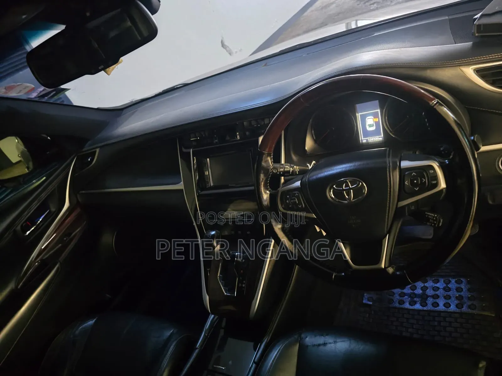 Toyota Harrier 2.0 2015 Black