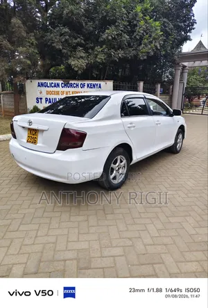 Toyota Sienta 2011 White