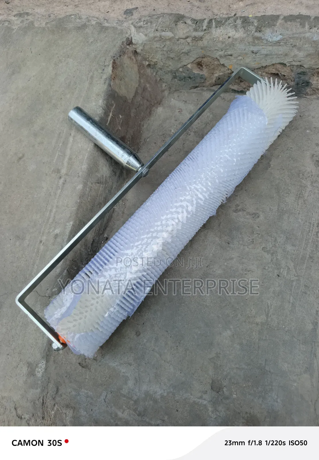 Epoxy Spiked Roller 19"