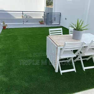 Modern Apartment Balcony Green Turf Carpet (Easy Drain)