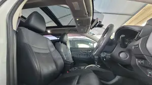 Nissan X-Trail 2.5 Petrol AWD 2019 White