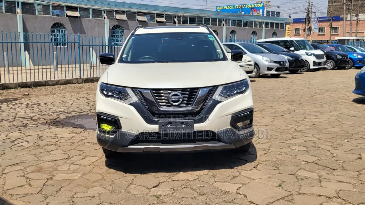 Nissan X-Trail 2.5 Petrol AWD 2019 White