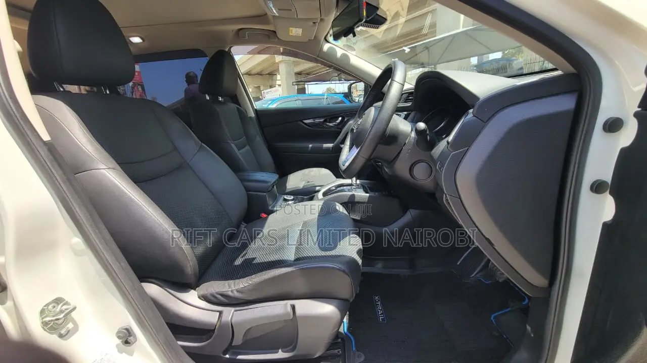 Nissan X-Trail 2.5 Petrol AWD 2019 White
