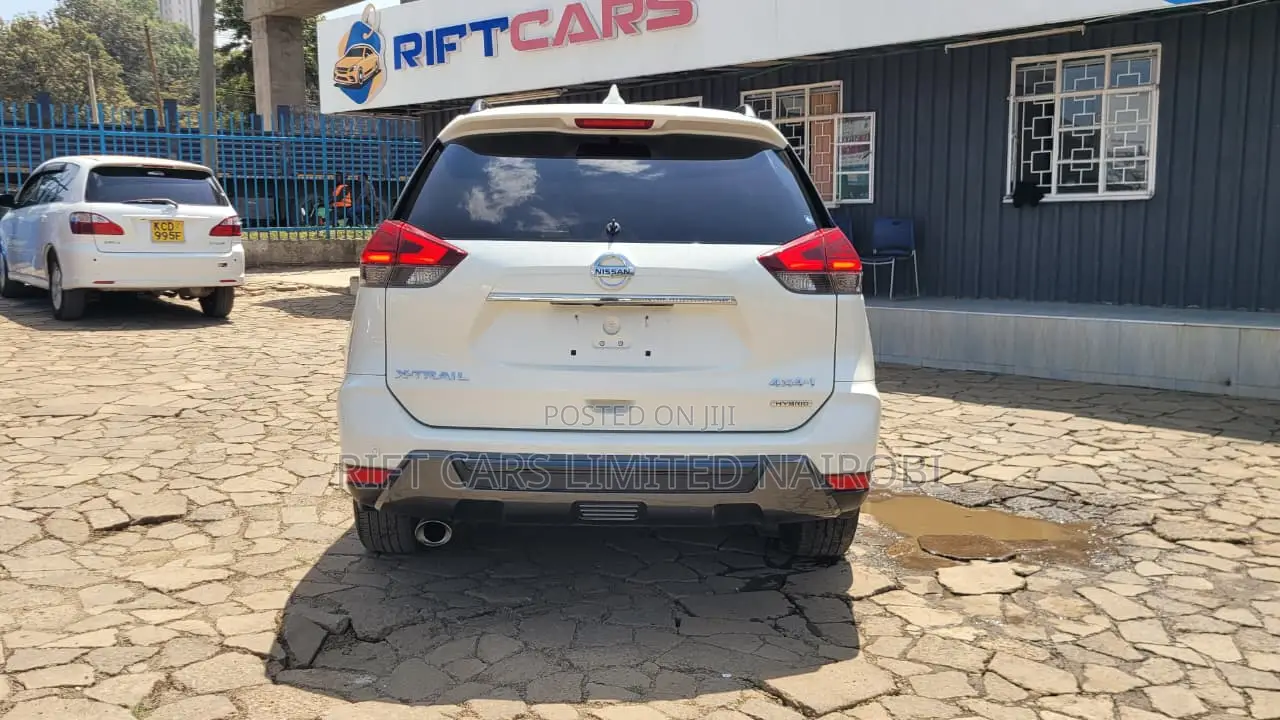 Nissan X-Trail 2.5 Petrol AWD 2019 White