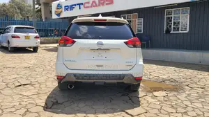 Nissan X-Trail 2.5 Petrol AWD 2019 White