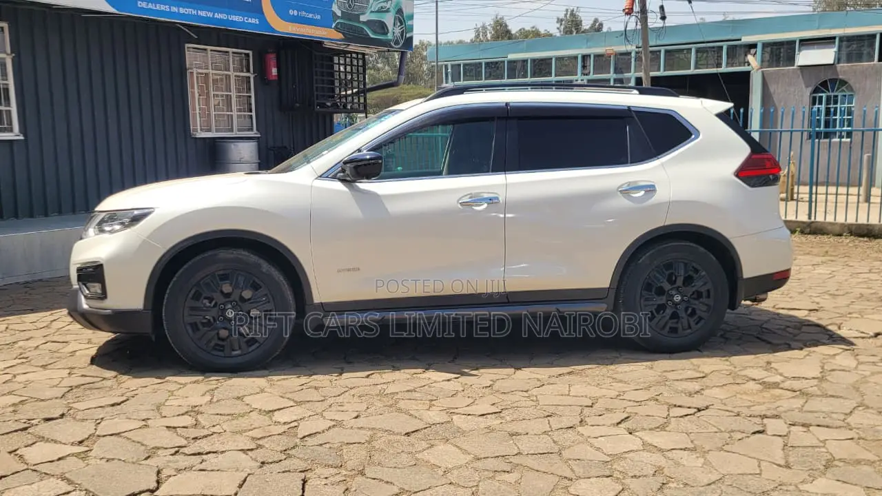 Nissan X-Trail 2.5 Petrol AWD 2019 White
