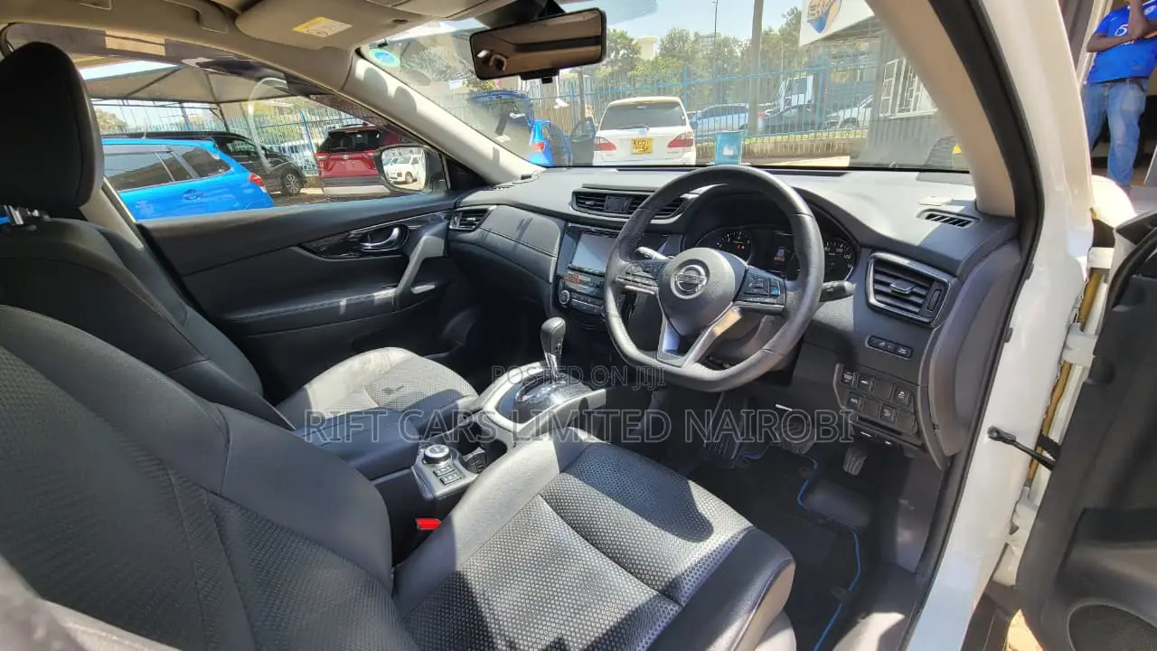 Nissan X-Trail 2.5 Petrol AWD 2019 White