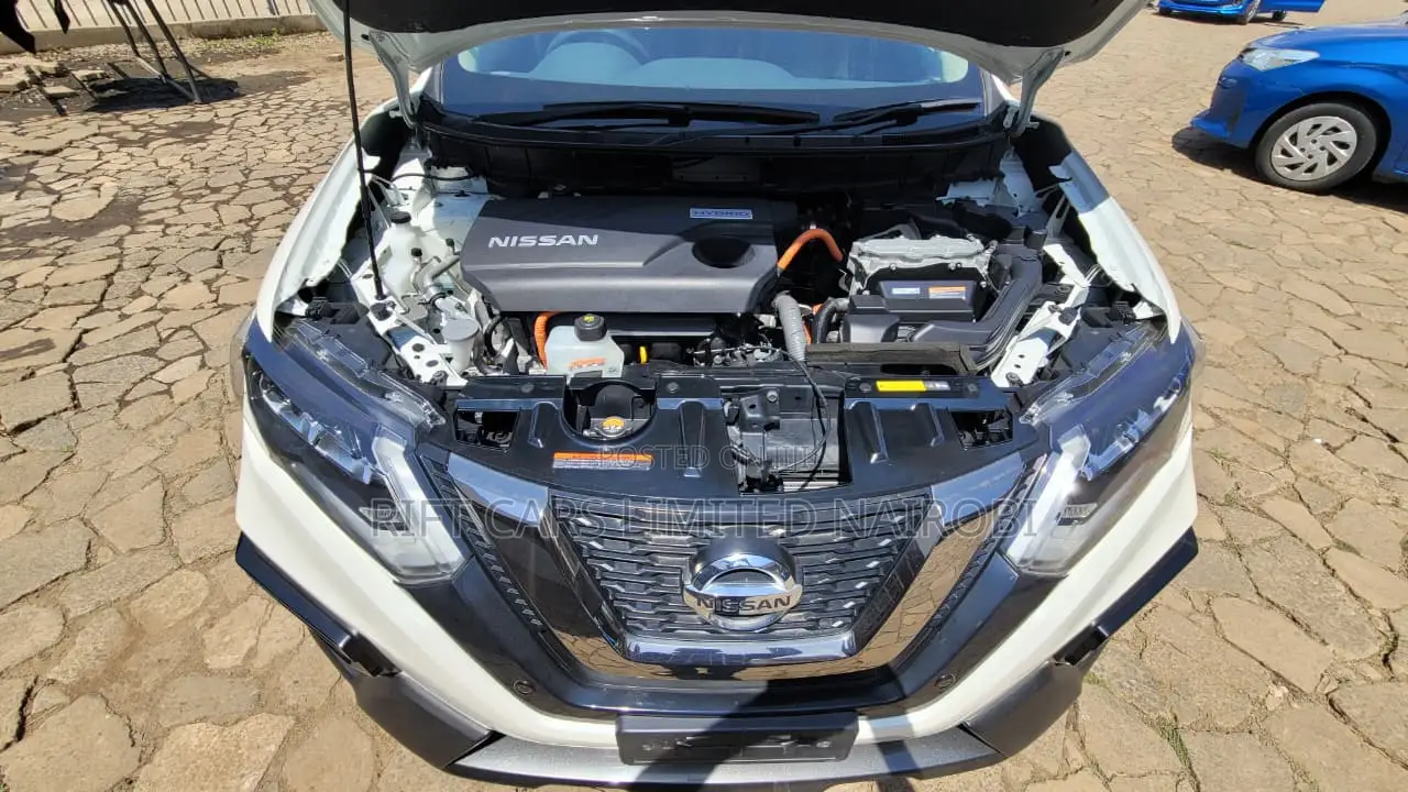 Nissan X-Trail 2.5 Petrol AWD 2019 White