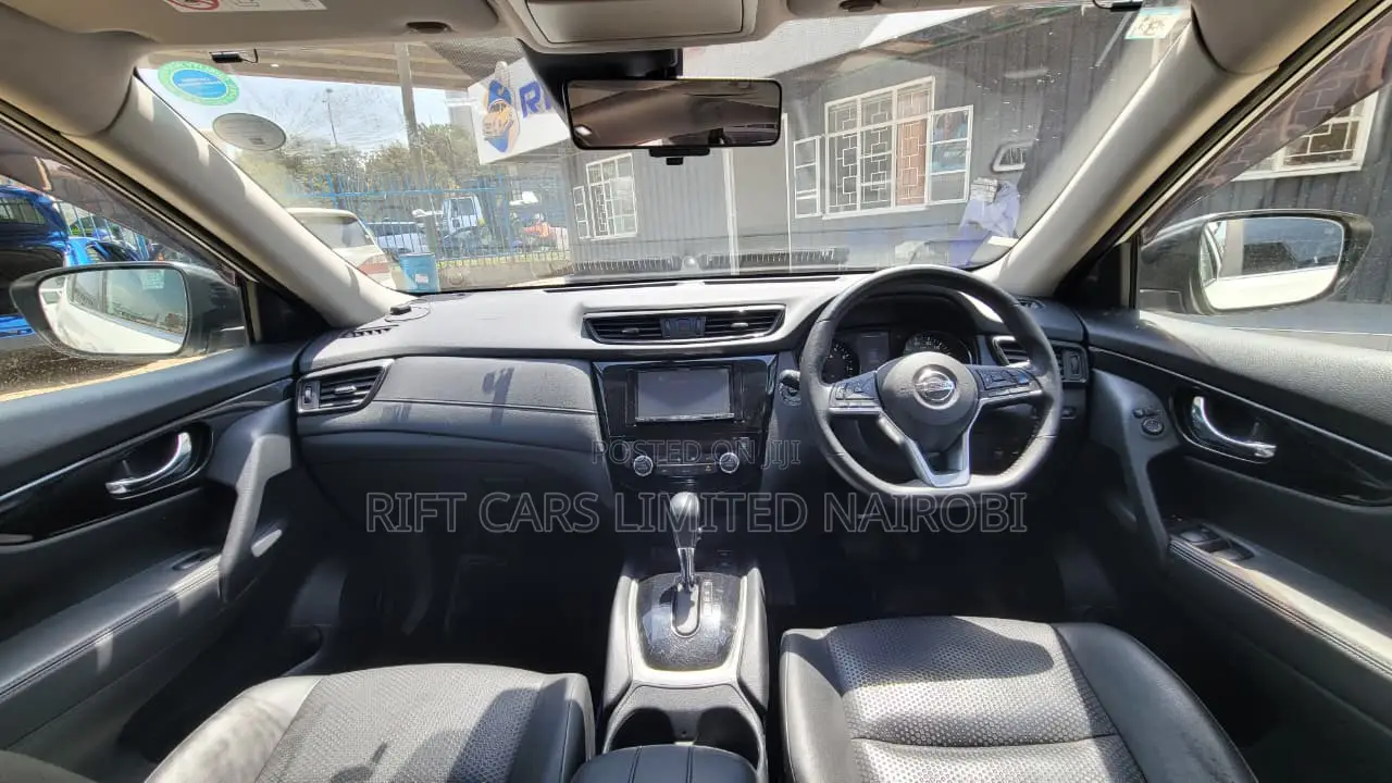 Nissan X-Trail 2.5 Petrol AWD 2019 White