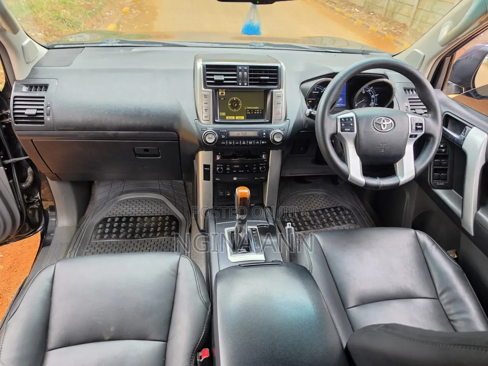 Toyota Land Cruiser Prado 2011 Black
