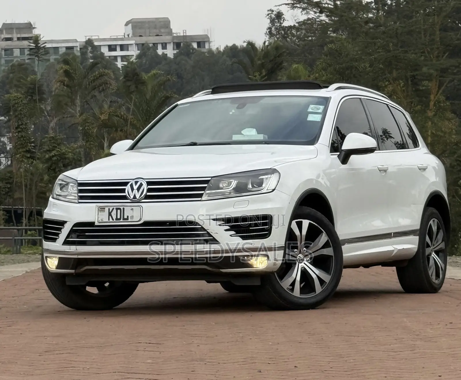 Volkswagen Touareg 2016 White