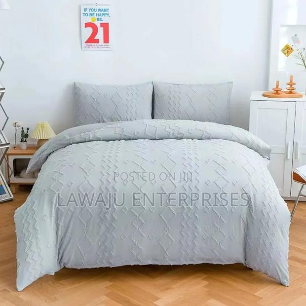 Tufted Duvet Cover - thumbnail 2