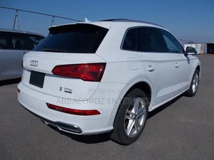 Audi Q5 2.0T Premium AWD quattro 2019 White