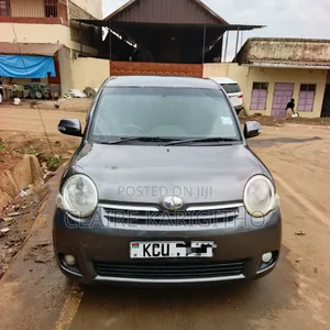Toyota Sienta 1.5 FWD 2013 Gray