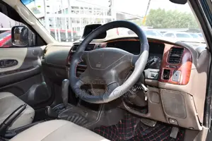 Mitsubishi Challenger 2000 Green