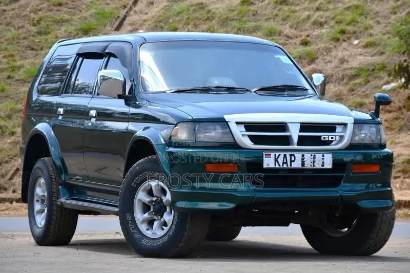 Mitsubishi Challenger 2000 Green