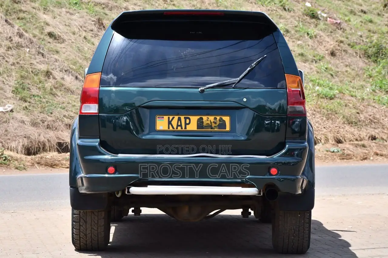 Mitsubishi Challenger 2000 Green