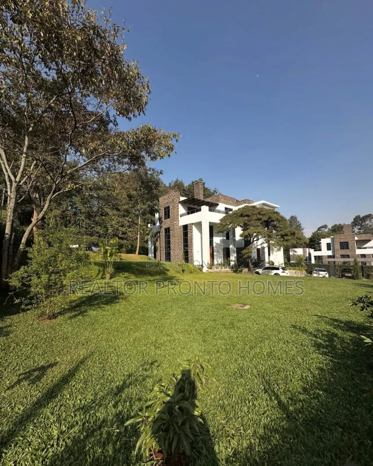 6bdrm Mansion in Karen, Hardy for sale