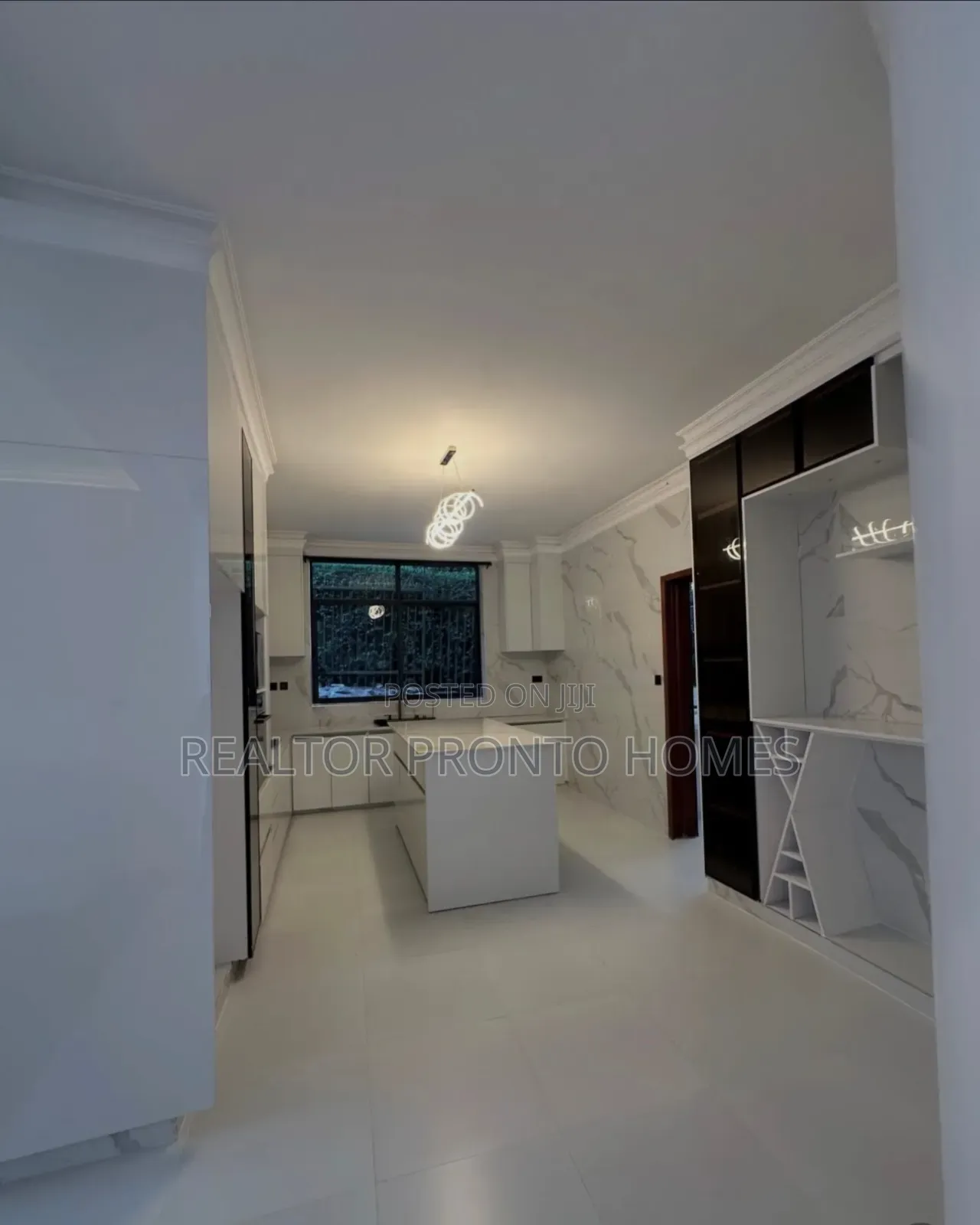 6bdrm Mansion in Karen, Hardy for sale