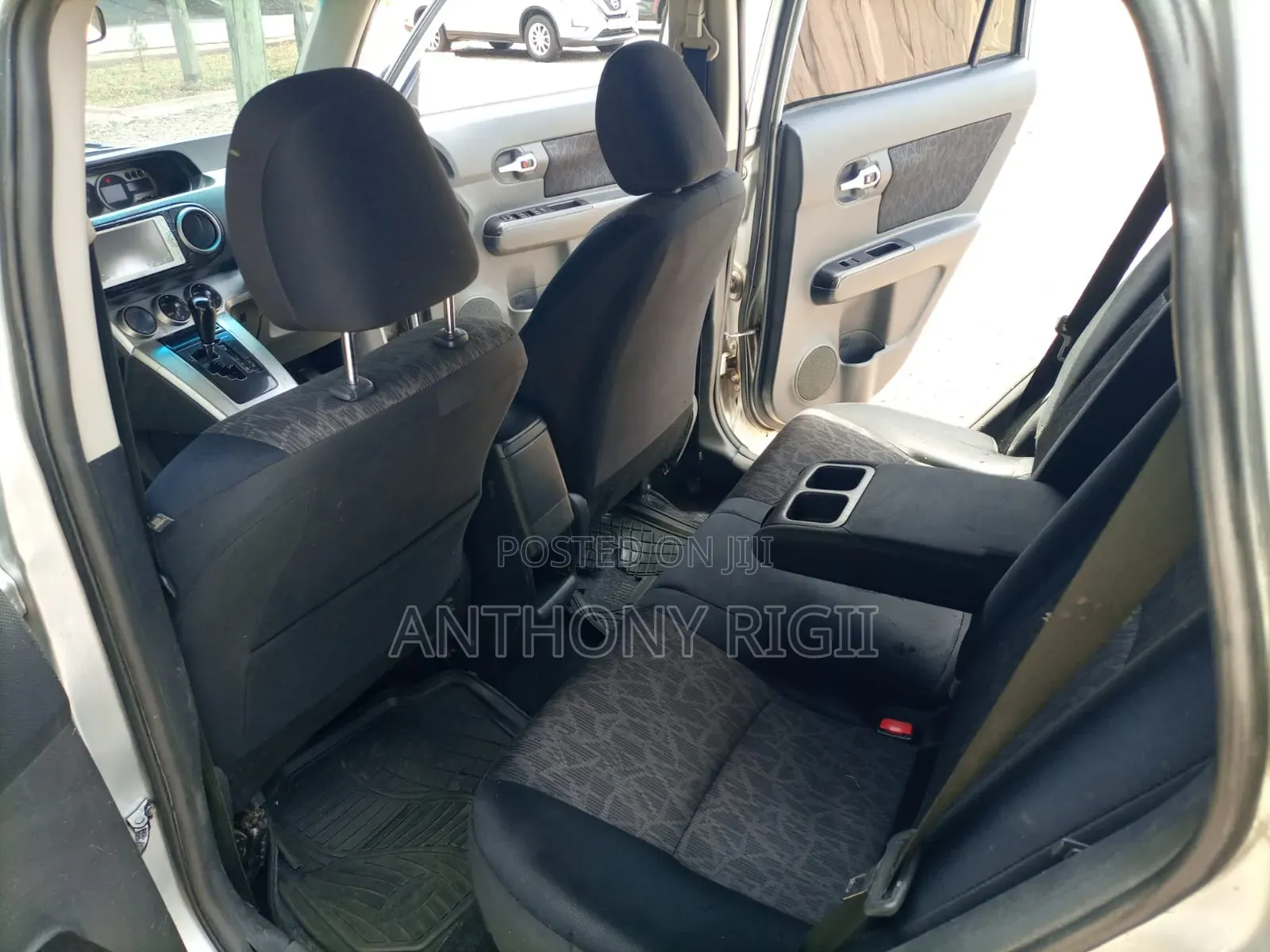 Toyota Corolla Rumion 2009 Silver