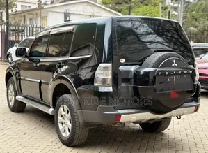 Mitsubishi Pajero 3.2 Di-D 2008 Black