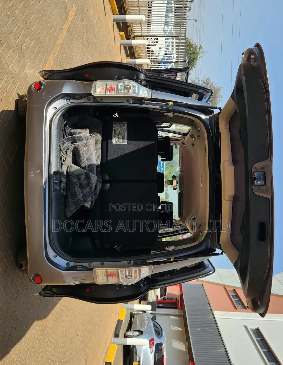 Toyota Noah 2011 Gray