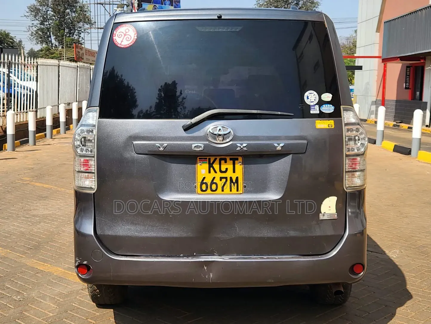 Toyota Noah 2011 Gray