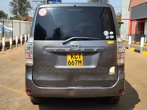 Toyota Noah 2011 Gray