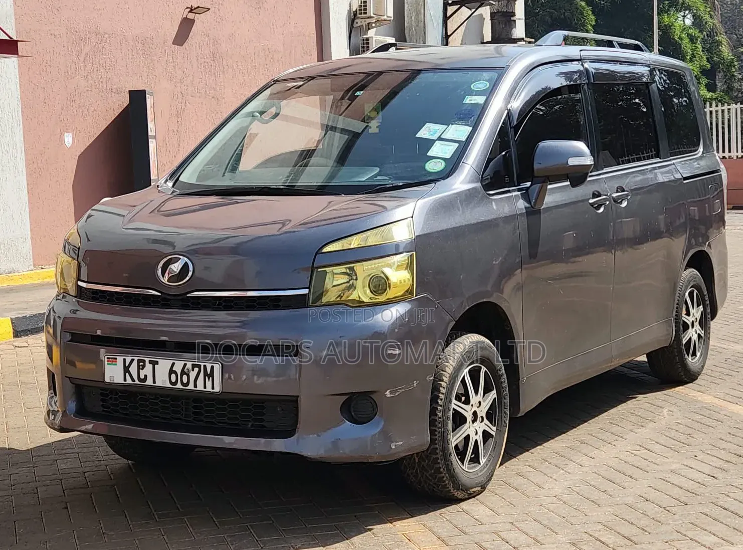 Toyota Noah 2011 Gray