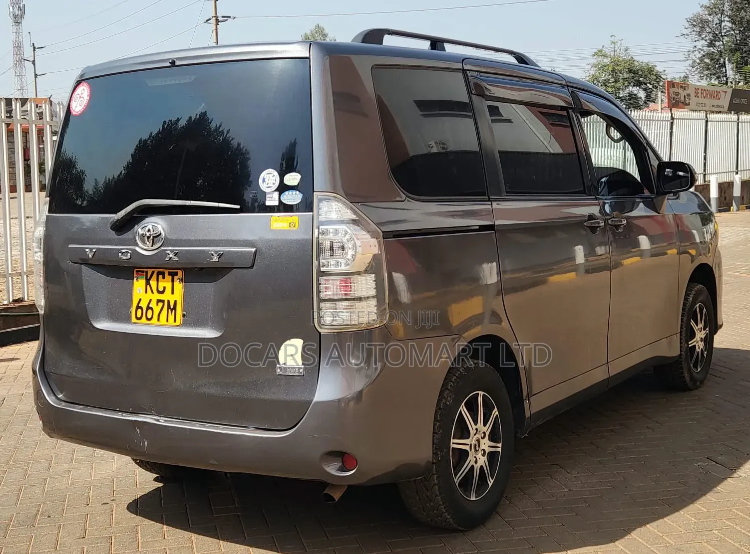 Toyota Noah 2011 Gray