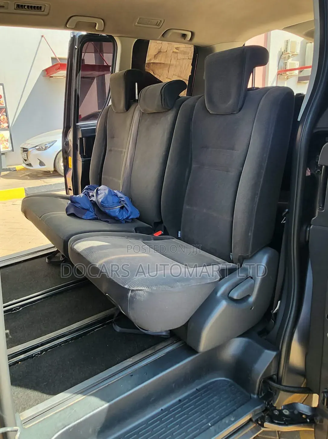 Toyota Noah 2011 Gray