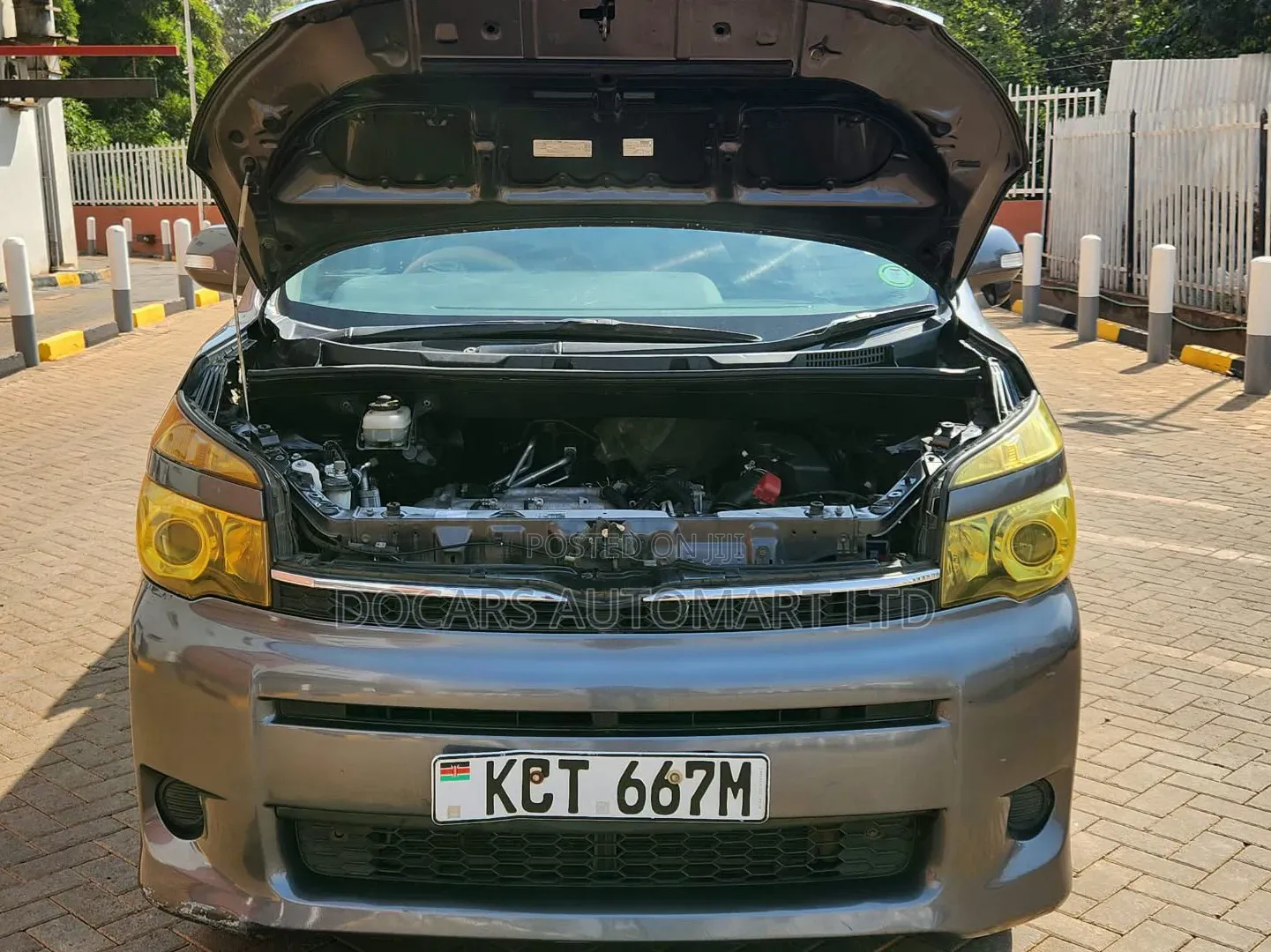 Toyota Noah 2011 Gray