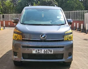 Toyota Noah 2011 Gray