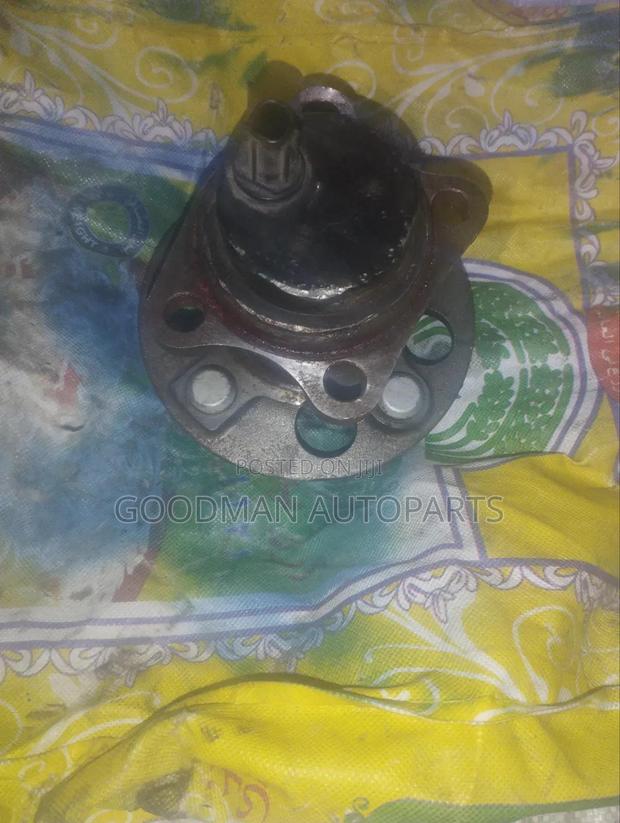 Axio 2wd Rear Hub