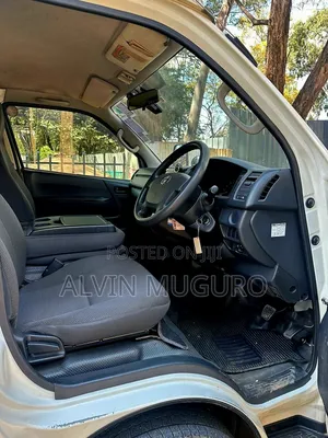 Toyota HiAce 2016 White