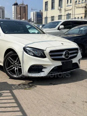 Mercedes-Benz C200 2019 Off white