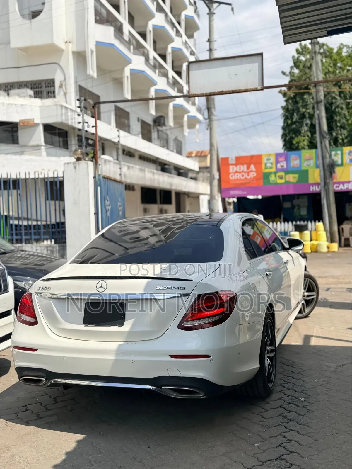 Mercedes-Benz C200 2019 Off white