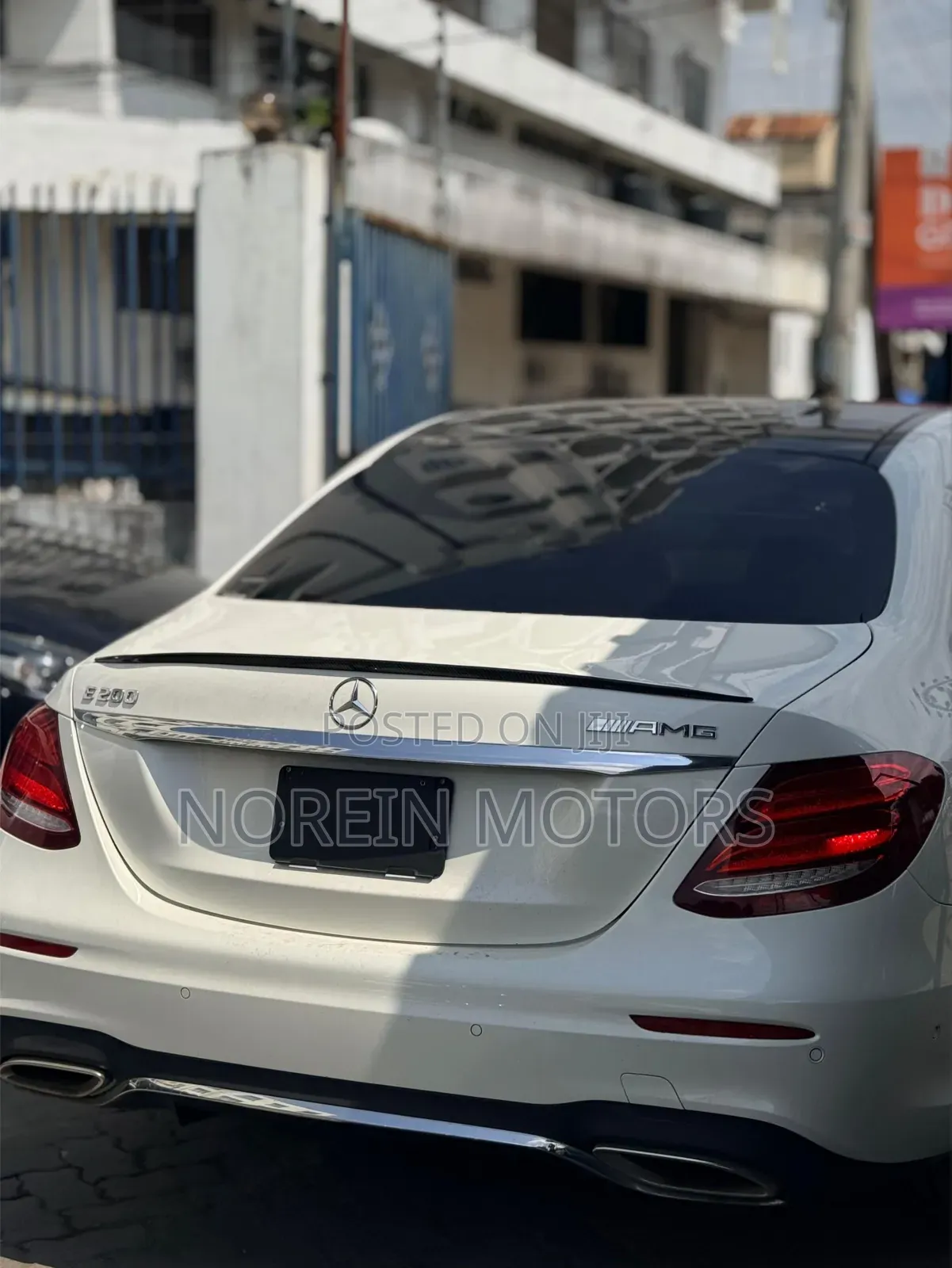Mercedes-Benz C200 2019 Off white