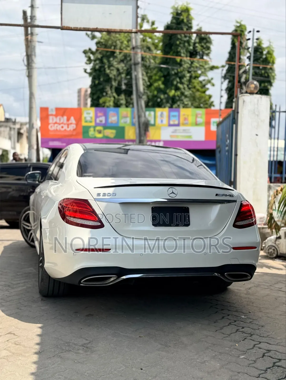 Mercedes-Benz C200 2019 Off white