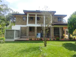 6bdrm Mansion in Hardy for sale