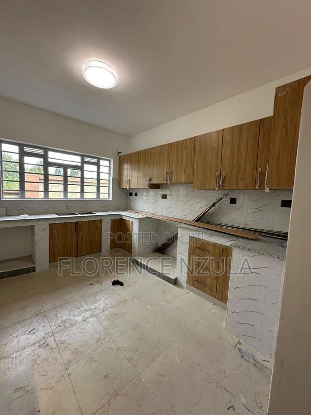 4bdrm Bungalow in Merisho Rd, Matasia for sale - thumbnail 4